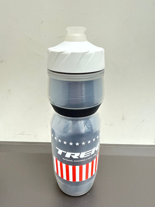 Bontrager Trek Voda Ice Stars and Stripes 断熱ウォーターボトル ノーティカル ネイビー/ホワイト 20 オンス (591 ml)