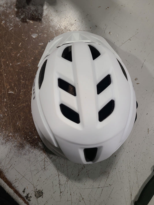 Giro Fixture II MTB Helmet UA 54-61cm - Matte White - (United States Warehouse)