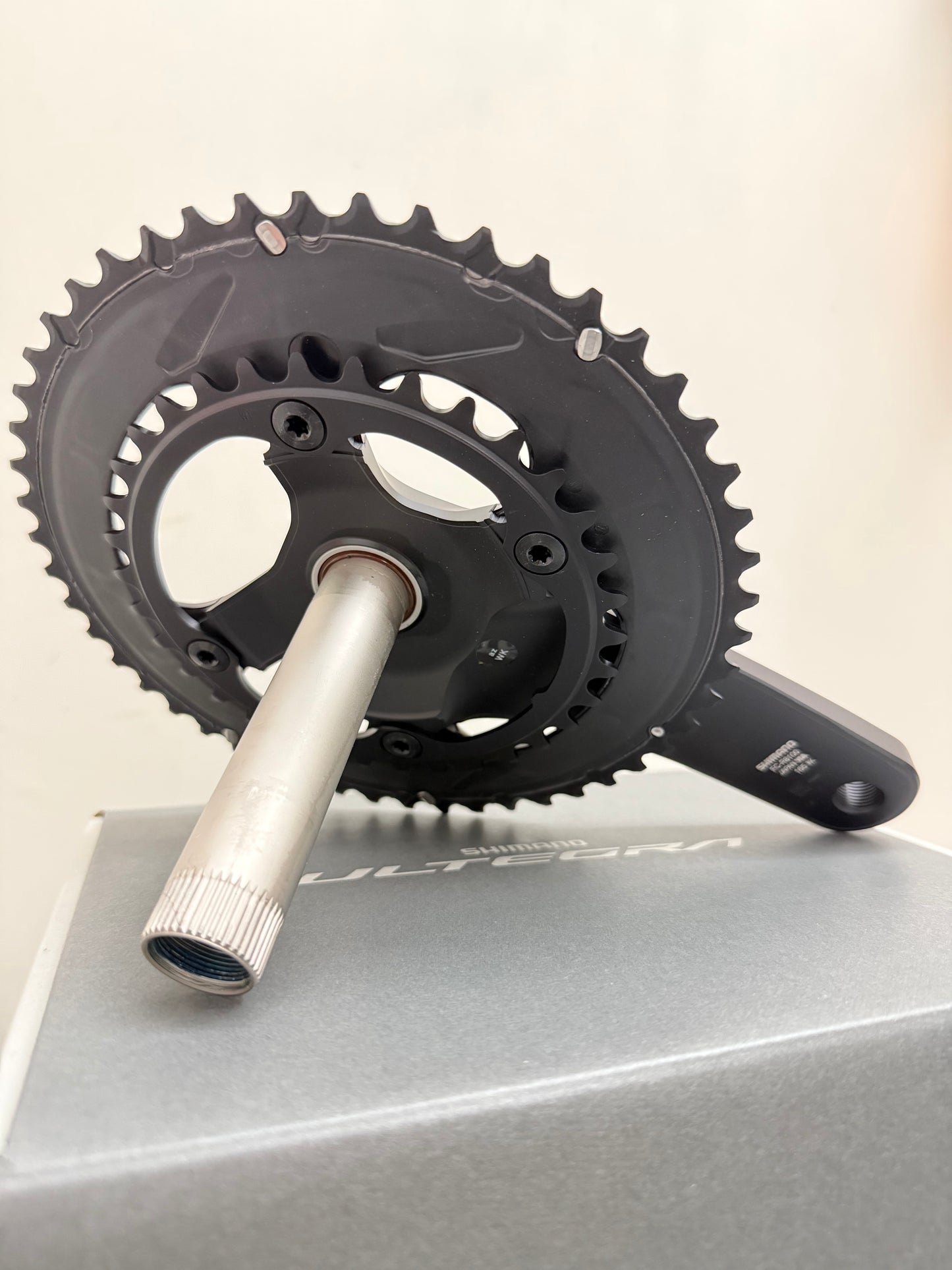 Shimano Ultegra FC-R8100 Crankset