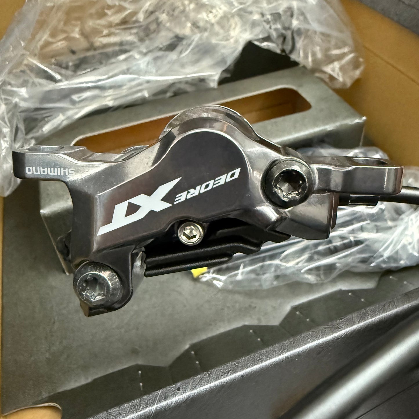Shimano XT Disc Brake Set With Resin Pad-M8120